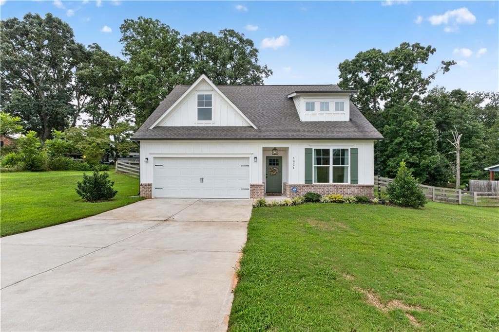 3 bedroom, 3 bathroom, 1,952 sq ft single family residence for sale at 1924 Lou Gurley Road, Bowersville, GA 30516 — photo 3