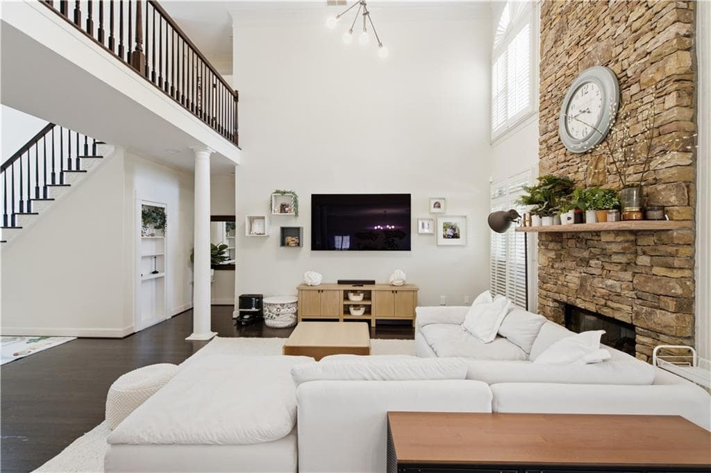 4 bedroom, 4 bathroom, 3,651 sq ft single family residence for sale at 303 Declaire Way, Marietta, GA 30067 — photo 5