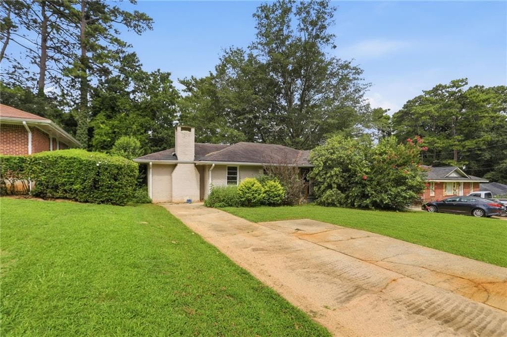 3 bedroom, 2 bathroom, 1,440 sq ft single family residence for sale at 2030 Mark Trail, Decatur, GA 30032 — photo 2