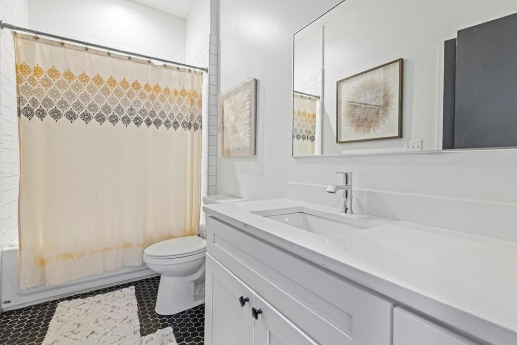 2 bedroom, 2 bathroom, 1,328 sq ft condominium for sale at 260 18th Street 10320, Atlanta, GA 30363 — photo 8