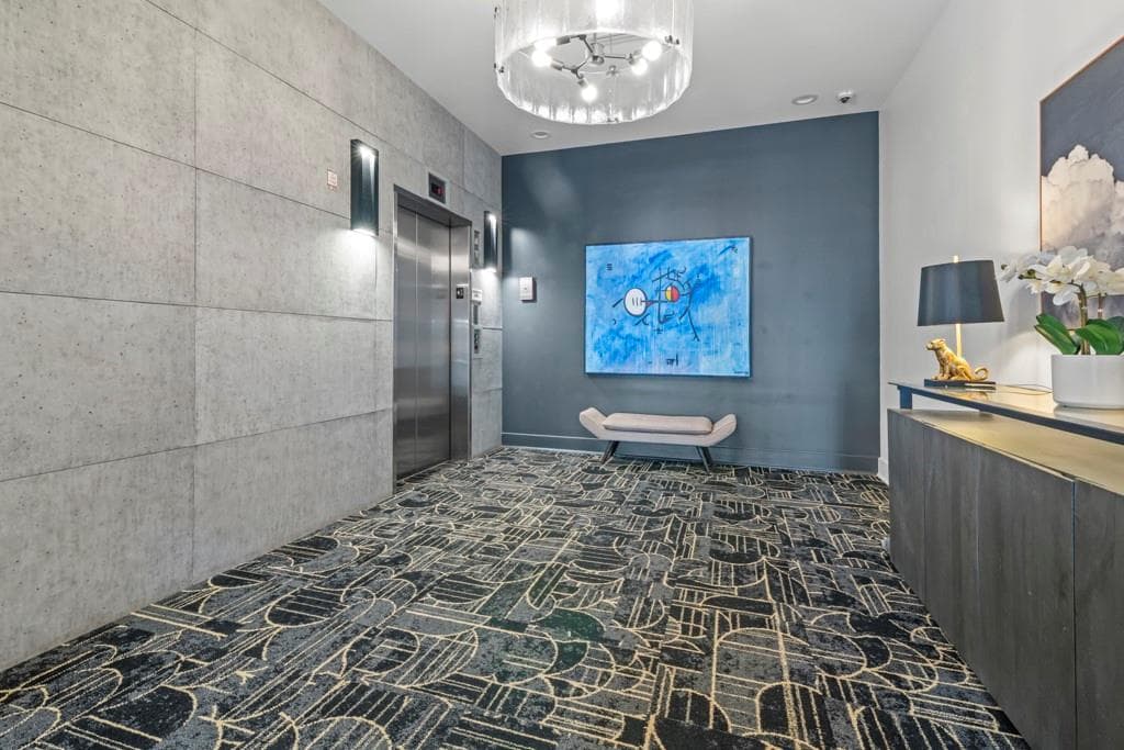 2 bedroom, 2 bathroom, 1,328 sq ft condominium for sale at 260 18th Street 10320, Atlanta, GA 30363 — photo 5