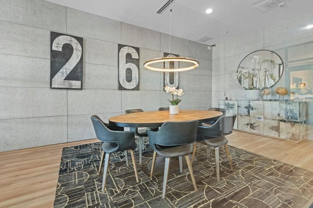 2 bedroom, 2 bathroom, 1,328 sq ft condominium for sale at 260 18th Street 10320, Atlanta, GA 30363 — photo 4