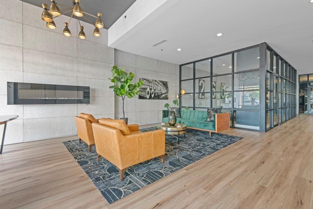 2 bedroom, 2 bathroom, 1,328 sq ft condominium for sale at 260 18th Street 10320, Atlanta, GA 30363 — photo 3