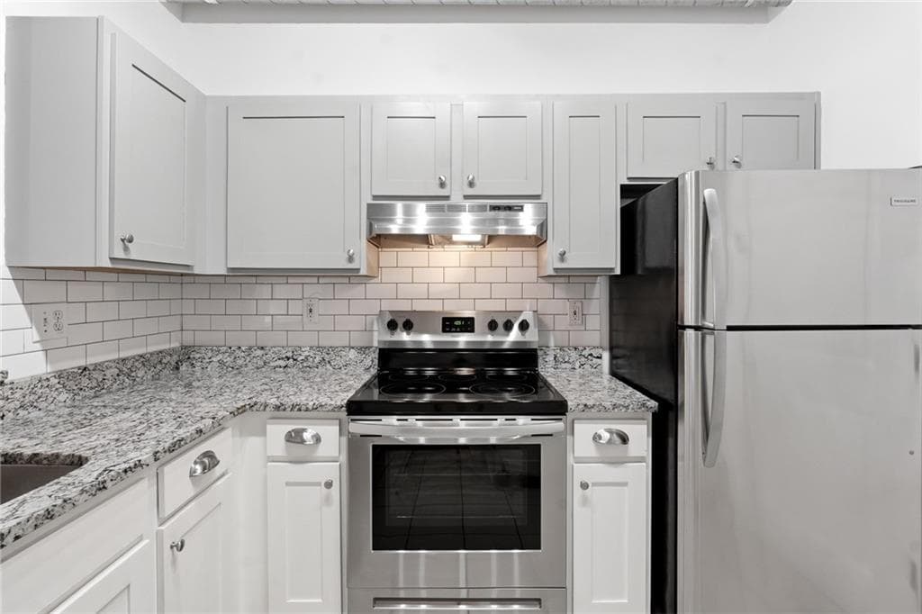 1 bedroom, 1 bathroom, 775 sq ft condominium for sale at 800 Peachtree Street 1102, Atlanta, GA 30308 — photo 8