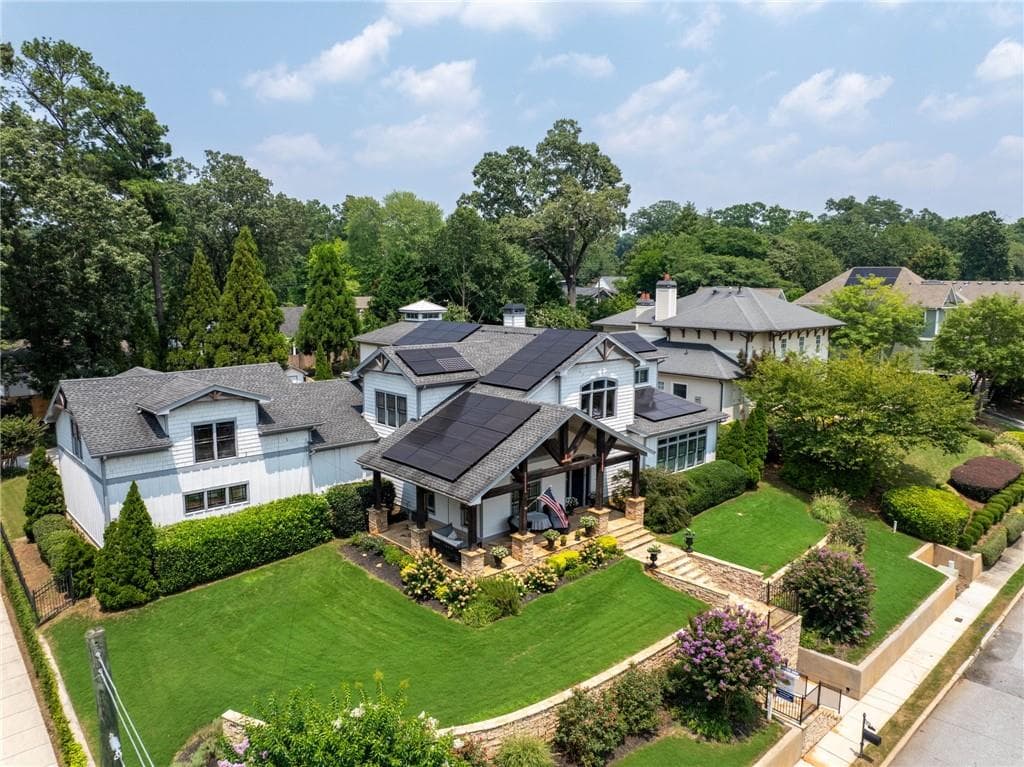 7 bedroom, 8 bathroom, 6,024 sq ft single family residence for sale at 2019 Cambridge Avenue, College Park, GA 30337 — photo 4