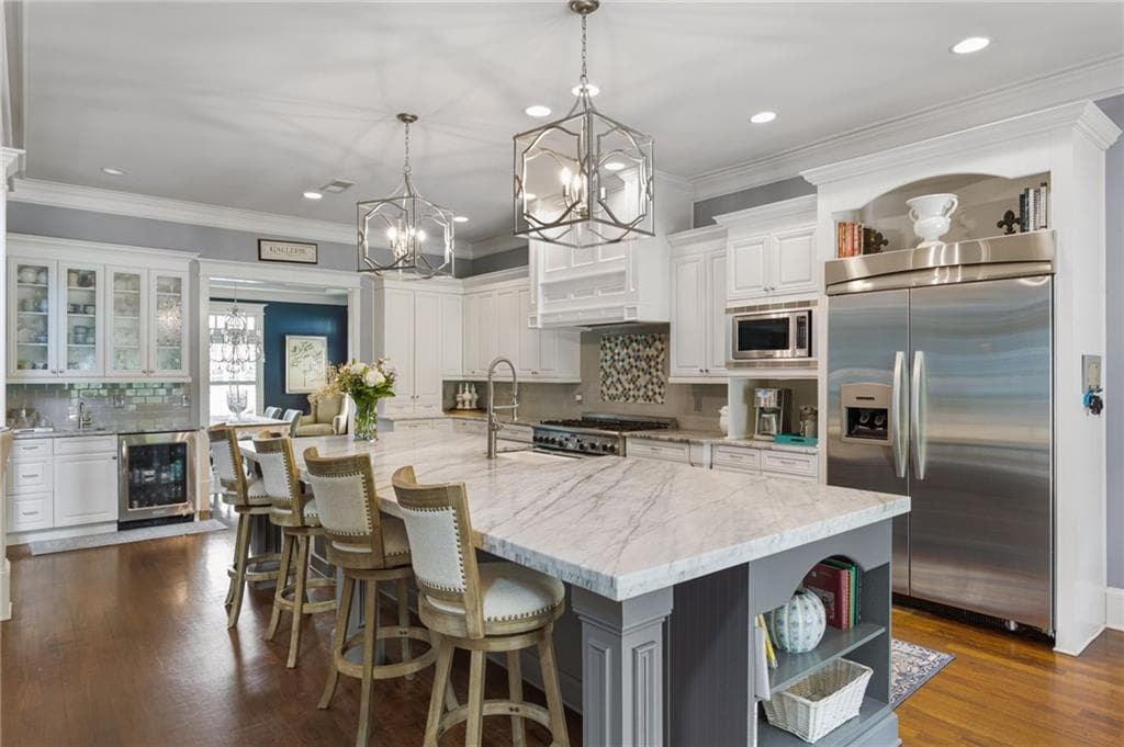 7 bedroom, 8 bathroom, 6,024 sq ft single family residence for sale at 2019 Cambridge Avenue, College Park, GA 30337 — photo 10