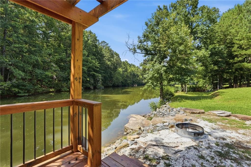 3 bedroom, 2 bathroom, 1,625 sq ft single family residence for sale at 201 Talona Lake Terrace, Ellijay, GA 30536 — photo 3