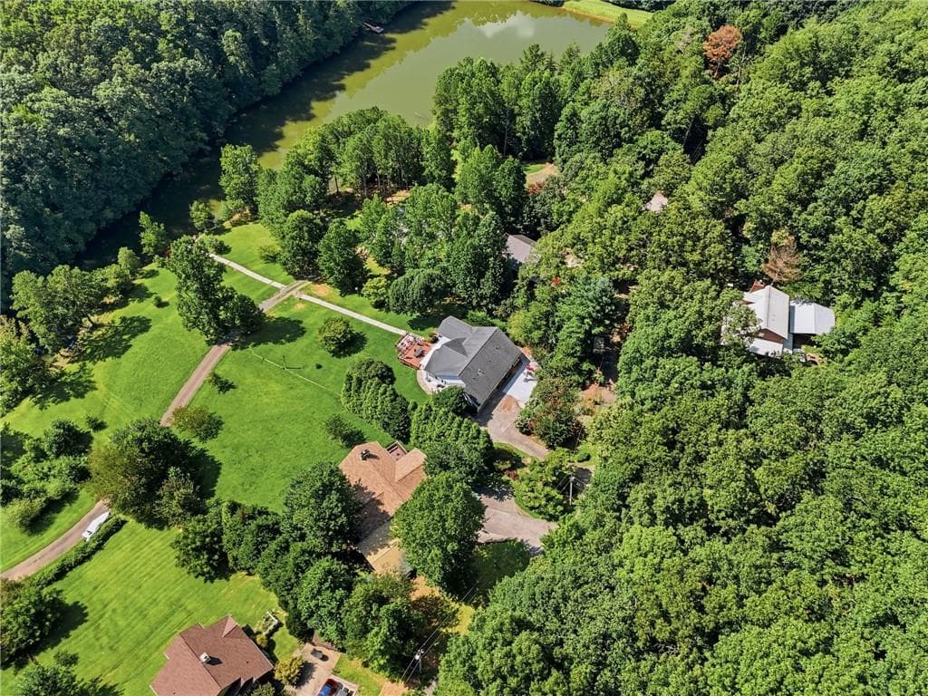 3 bedroom, 2 bathroom, 1,625 sq ft single family residence for sale at 201 Talona Lake Terrace, Ellijay, GA 30536 — photo 6