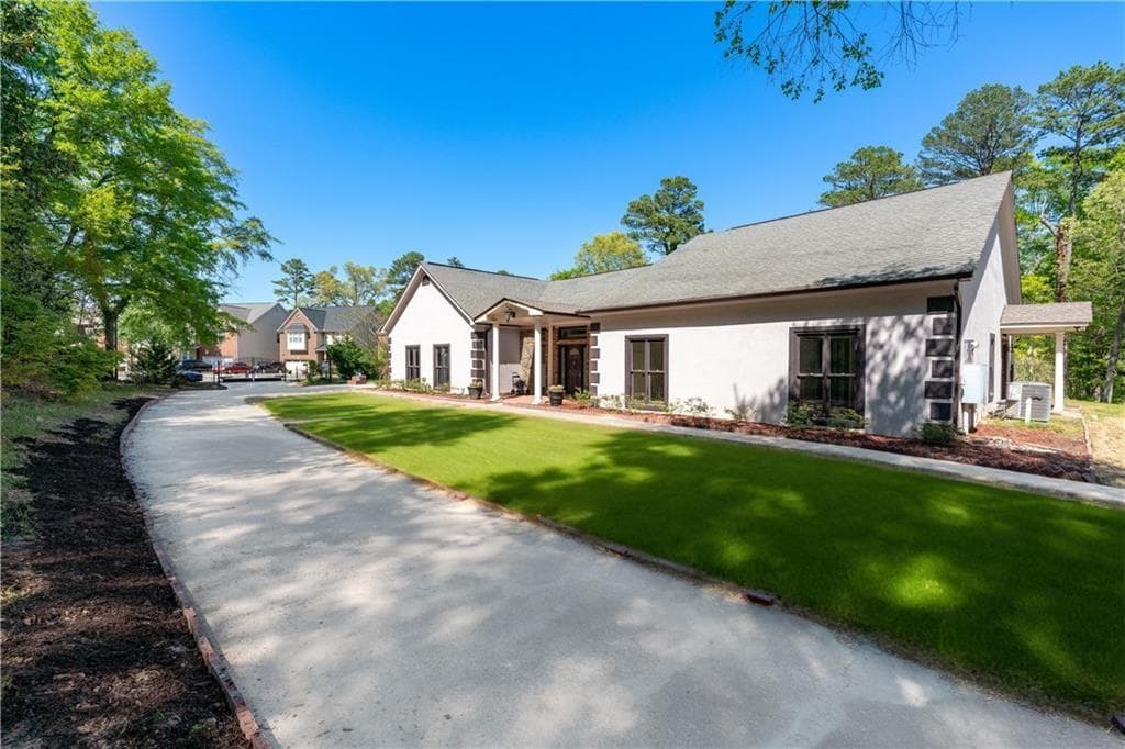 4 bedroom, 4 bathroom, 3,500 sq ft single family residence for rent at 2320 Copper Trail Lane, Buford, GA 30519 for $3,300 a month — photo 4