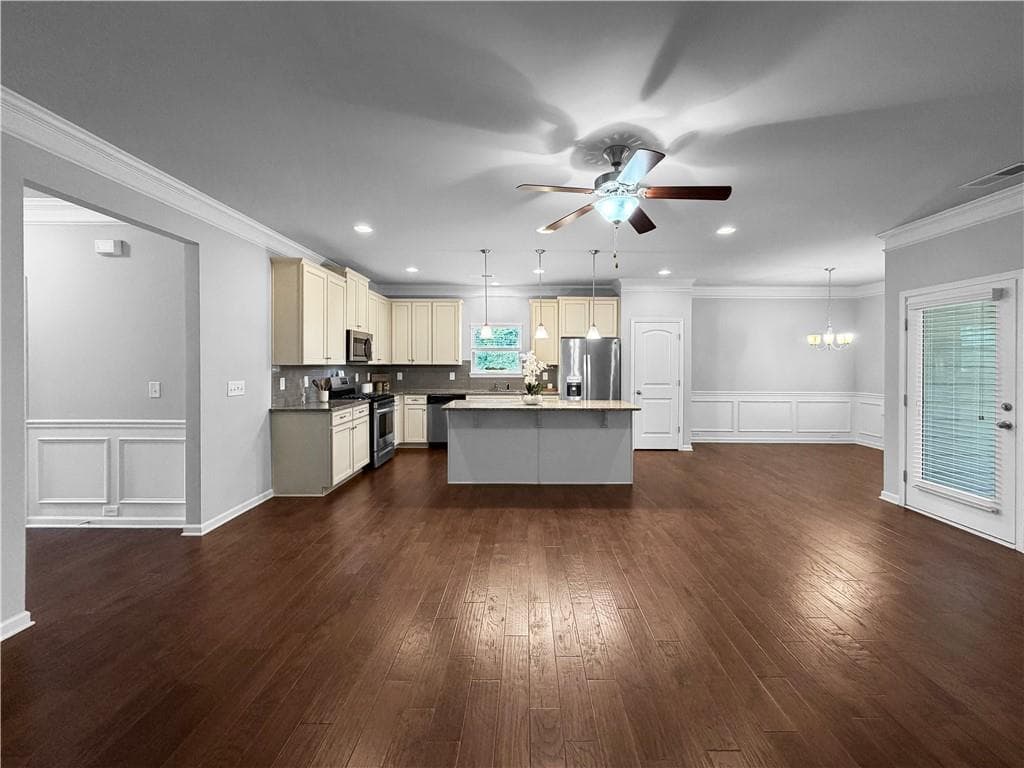 4 bedroom, 3 bathroom, 2,010 sq ft single family residence for sale at 1100 Sycamore Creek Trail, Sugar Hill, GA 30518 — photo 6