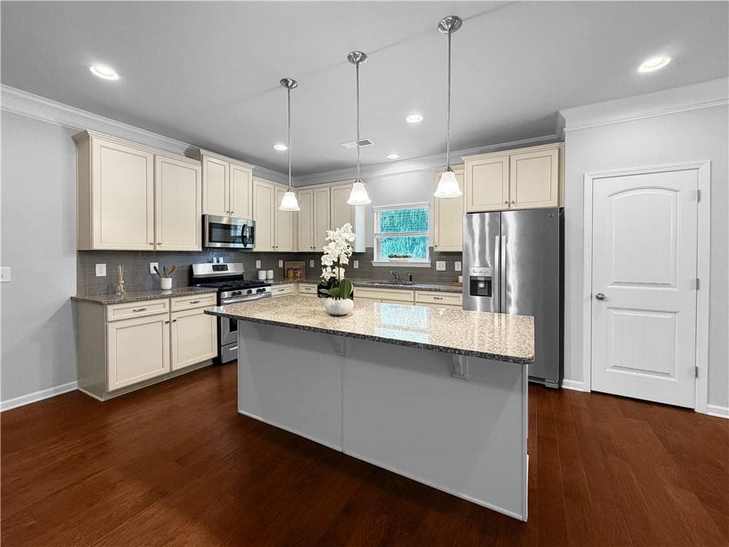4 bedroom, 3 bathroom, 2,010 sq ft single family residence for sale at 1100 Sycamore Creek Trail, Sugar Hill, GA 30518 — photo 8