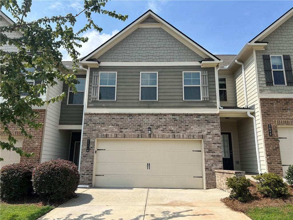 4 bedroom, 3 bathroom, 1,864 sq ft townhouse for sale at 3685 Prospect Point Drive, Gillsville, GA 30566