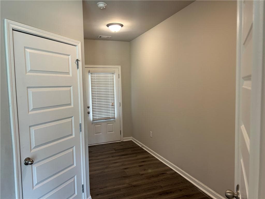 4 bedroom, 3 bathroom, 1,864 sq ft townhouse for sale at 3685 Prospect Point Drive, Gillsville, GA 30566 — photo 3