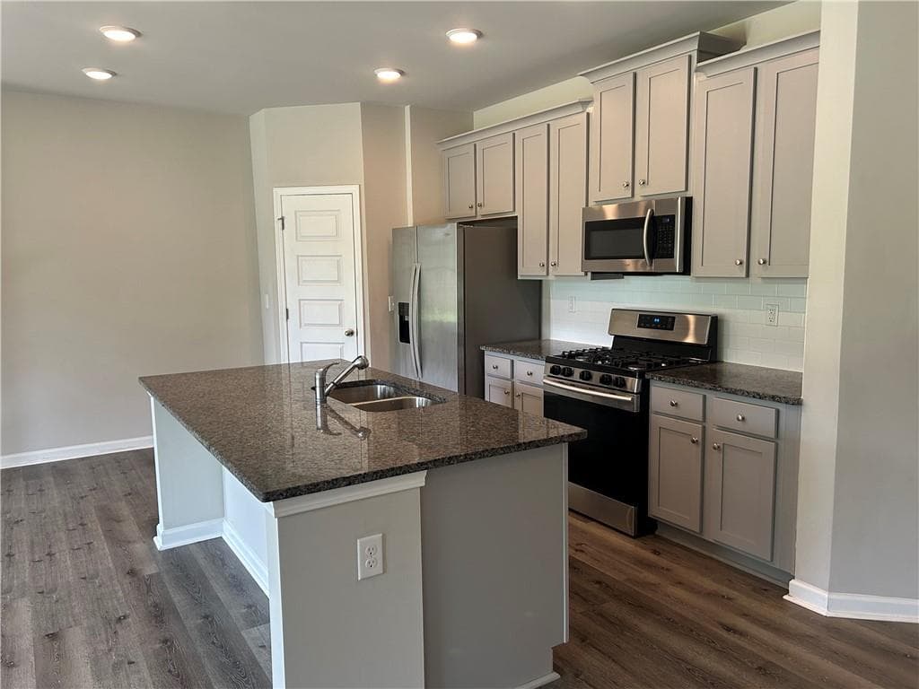 4 bedroom, 3 bathroom, 1,864 sq ft townhouse for sale at 3685 Prospect Point Drive, Gillsville, GA 30566 — photo 6