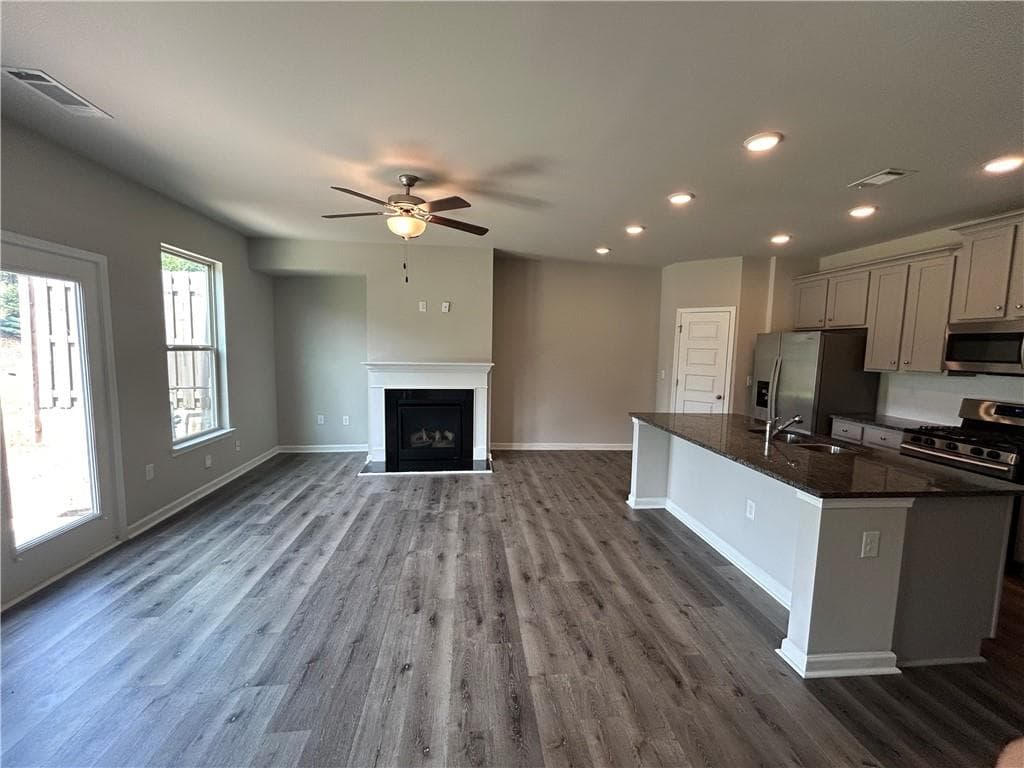 4 bedroom, 3 bathroom, 1,864 sq ft townhouse for sale at 3685 Prospect Point Drive, Gillsville, GA 30566 — photo 8