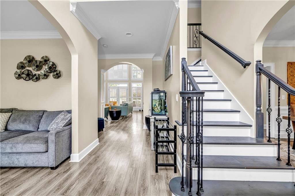 5 bedroom, 5 bathroom, 4,364 sq ft single family residence for sale at 520 Monarch Lake Way, Stockbridge, GA 30281 — photo 3
