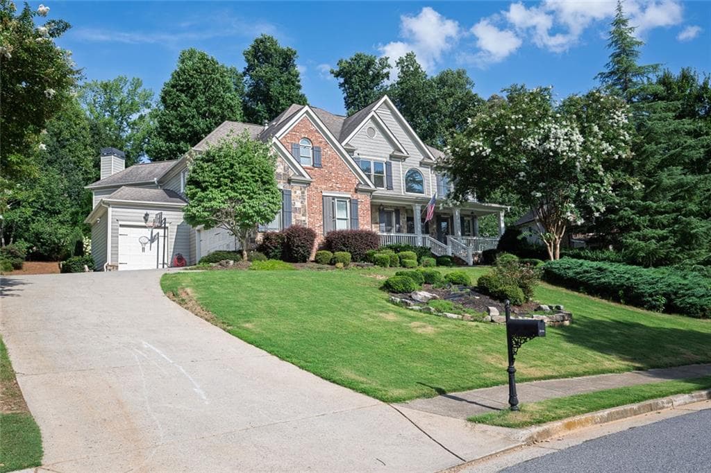 6 bedroom, 5 bathroom, 4,267 sq ft single family residence for sale at 3310 Aldrich Drive, Cumming, GA 30040 — photo 2
