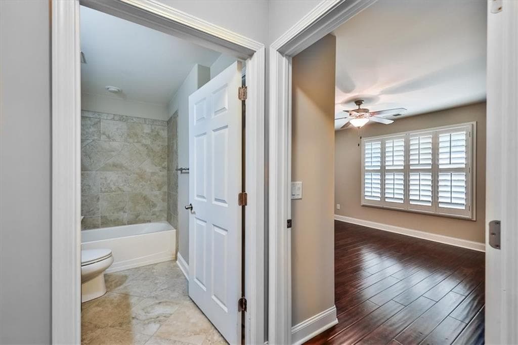 3 bedroom, 2 bathroom, 1,975 sq ft single family residence under contract at 2058 Bonneville Lane, Powder Springs, GA 30127 — photo 4