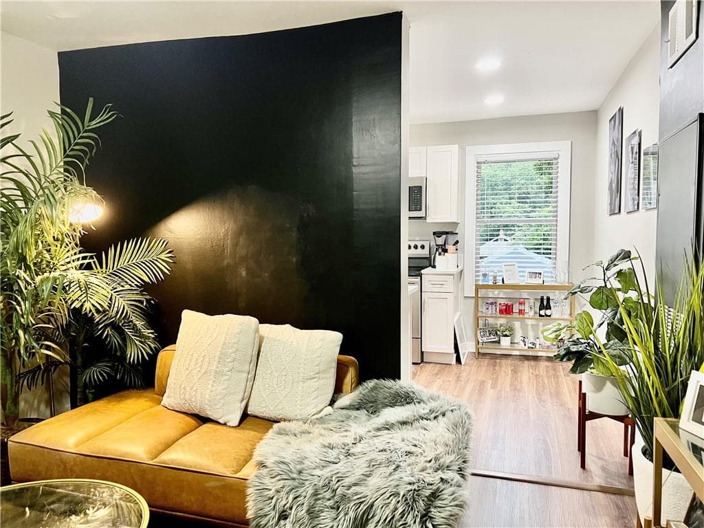 1 bedroom, 1 bathroom, 700 sq ft quadruplex for rent at 1165 Eggleston Street 4, Atlanta, GA 30310 for $1,375 a month — photo 8