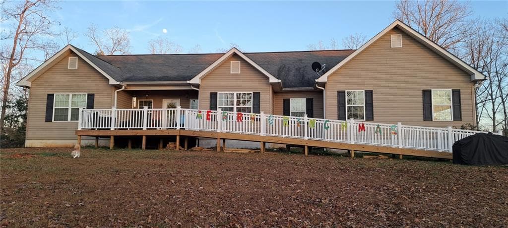 3 bedroom, 3 bathroom, 1,739 sq ft single family residence for sale at 1330 Heads Ferry Road, Cornelia, GA 30531 — photo 2
