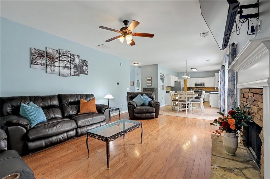 6 bedroom, 5 bathroom, 3,357 sq ft single family residence for sale at 1128 Bankside Court, Sugar Hill, GA 30518 — photo 3