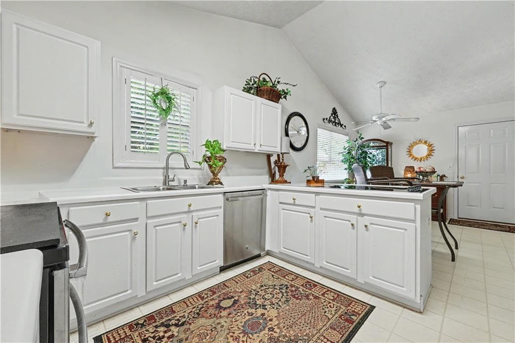 3 bedroom, 2 bathroom, 1,725 sq ft single family residence for sale at 808 Monte Lane, Jefferson, GA 30549 — photo 9