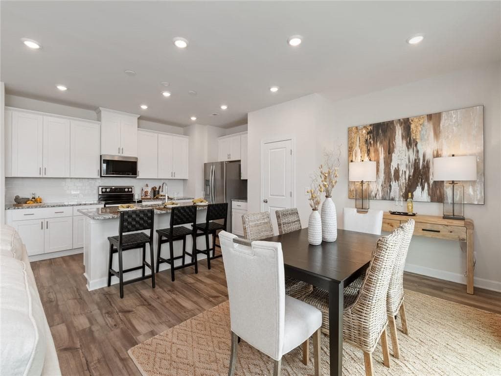 4 bedroom, 3 bathroom, 1,934 sq ft single family residence for sale at 2874 Aralynn Way, College Park, GA 30337 — photo 4
