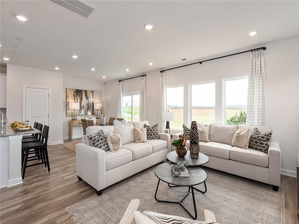 4 bedroom, 3 bathroom, 1,934 sq ft single family residence for sale at 2874 Aralynn Way, College Park, GA 30337 — photo 5