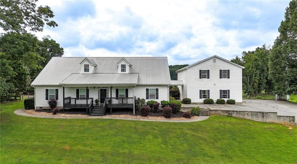4 bedroom, 4 bathroom, 4,308 sq ft single family residence for sale at 30 Sullins Road, Cartersville, GA 30121