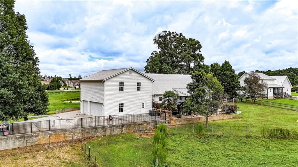 4 bedroom, 4 bathroom, 4,308 sq ft single family residence for sale at 30 Sullins Road, Cartersville, GA 30121 — photo 5