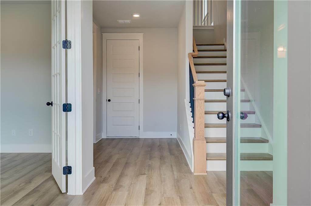 3 bedroom, 4 bathroom, 1,912 sq ft townhouse for sale at 1082 Ascent Place, Atlanta, GA 30328 — photo 2