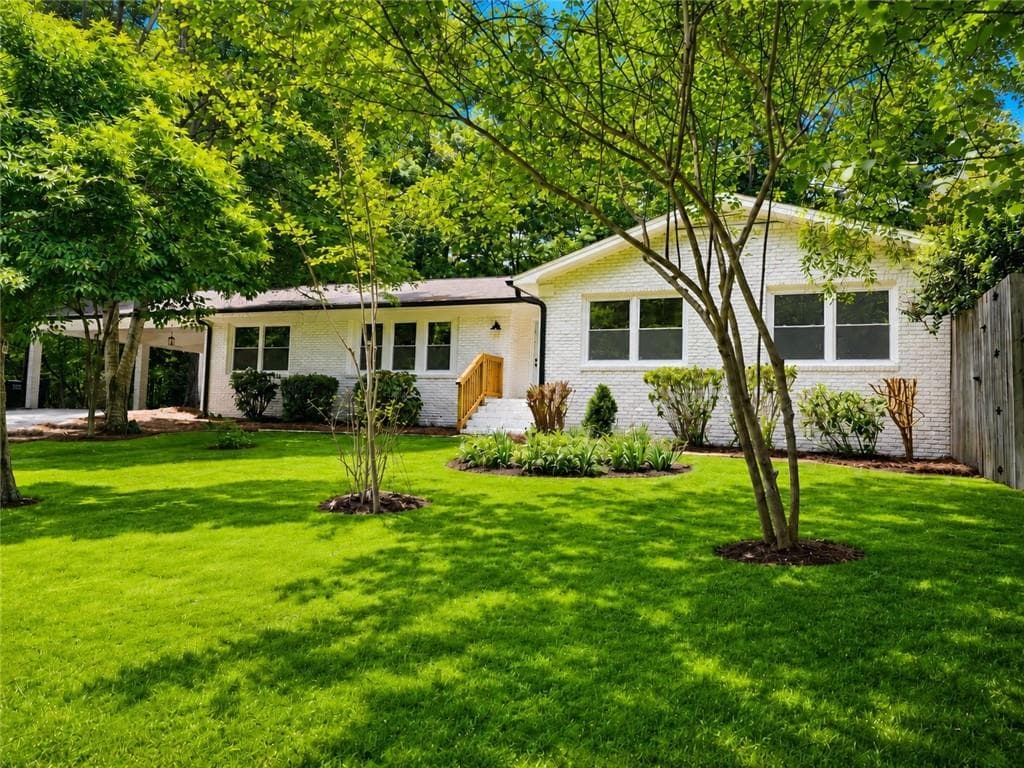 5 bedroom, 3 bathroom, 2,940 sq ft single family residence under contract at 1522 Wilson Circle, Marietta, GA 30064
