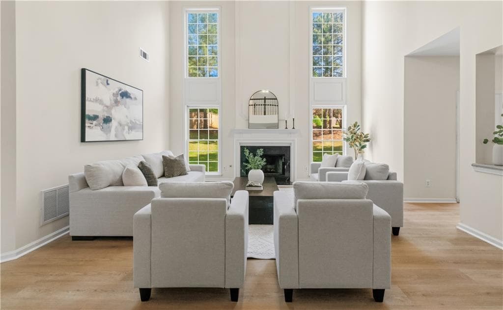4 bedroom, 3 bathroom, 3,060 sq ft single family residence for sale at 12350 Clairmonte Avenue, Alpharetta, GA 30009 — photo 5