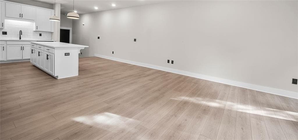 2 bedroom, 3 bathroom, 1,800 sq ft townhouse for sale at 2030 Main Street 206, Atlanta, GA 30318 — photo 6