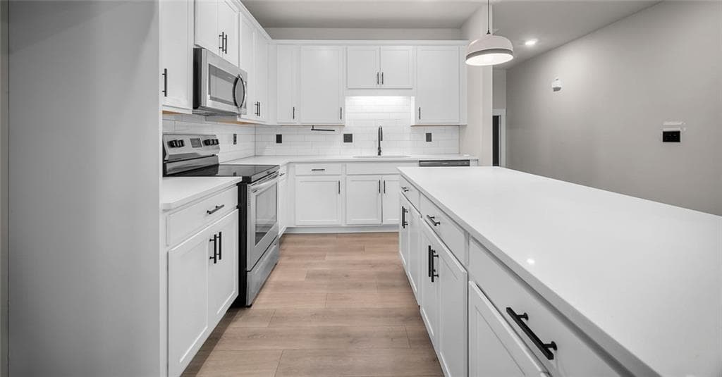 2 bedroom, 3 bathroom, 1,800 sq ft townhouse for sale at 2030 Main Street 206, Atlanta, GA 30318 — photo 3