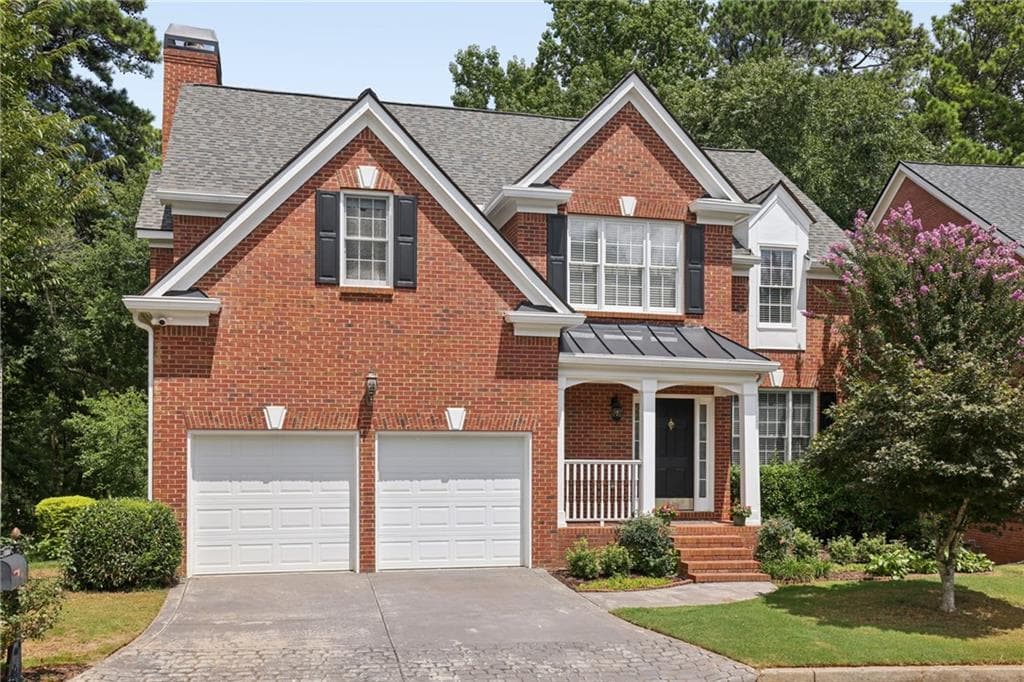4 bedroom, 3 bathroom, 2,466 sq ft single family residence under contract at 1920 Regency Cove Court, Atlanta, GA 30341 — photo 2
