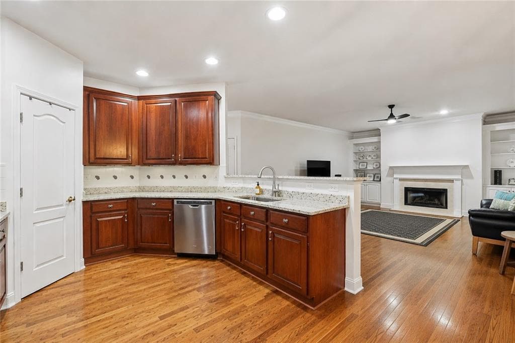 4 bedroom, 3 bathroom, 2,466 sq ft single family residence under contract at 1920 Regency Cove Court, Atlanta, GA 30341 — photo 10