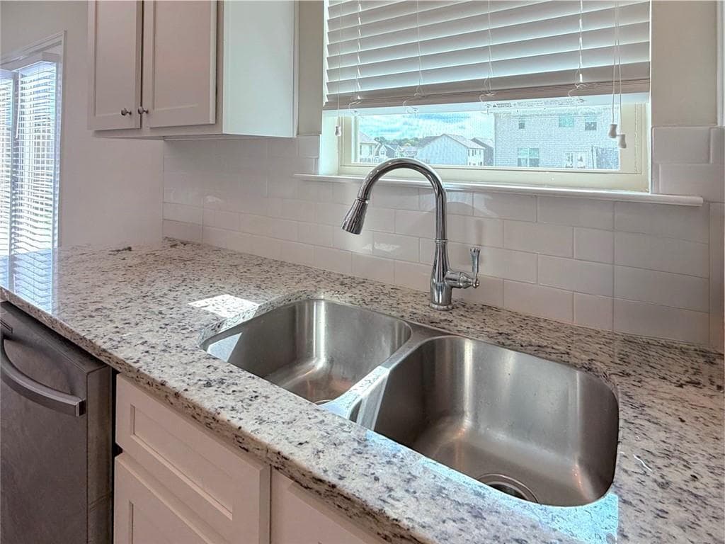 4 bedroom, 3 bathroom, 2,146 sq ft single family residence for sale at 515 McGinnis Circle, Calhoun, GA 30701 — photo 7