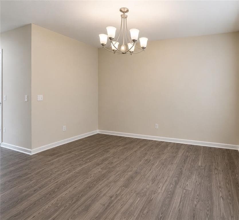 4 bedroom, 3 bathroom, 2,146 sq ft single family residence for sale at 515 McGinnis Circle, Calhoun, GA 30701 — photo 8