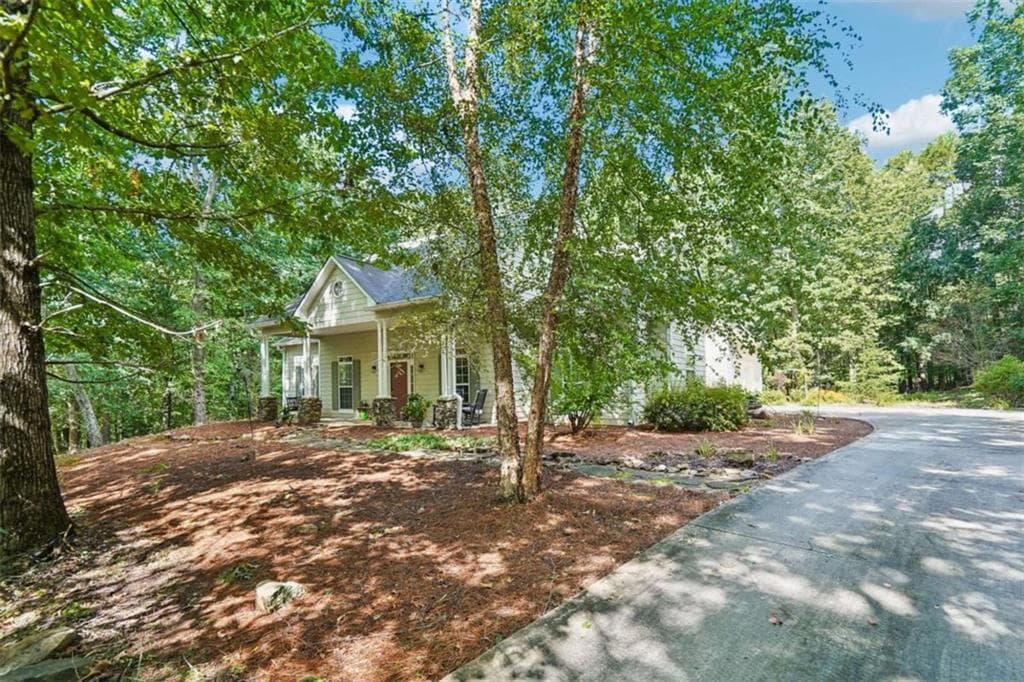 3 bedroom, 3 bathroom, 1,917 sq ft single family residence for sale at 119 Pebble Creek Lane, Alto, GA 30510 — photo 2