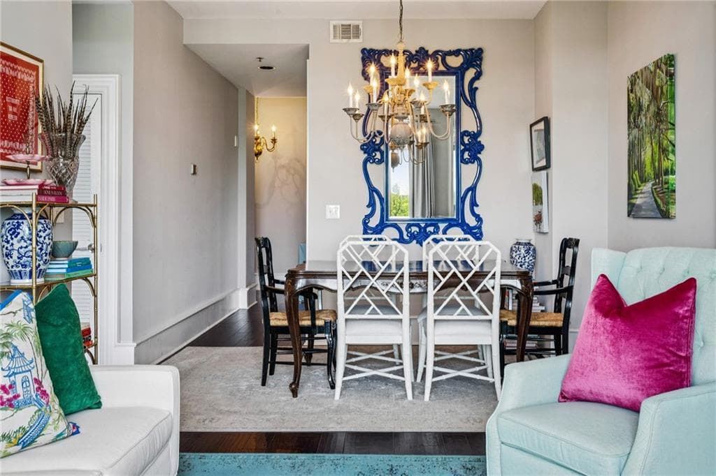 2 bedroom, 2 bathroom, 1,364 sq ft condominium under contract at 2626 Peachtree Road 1104, Atlanta, GA 30305 — photo 8