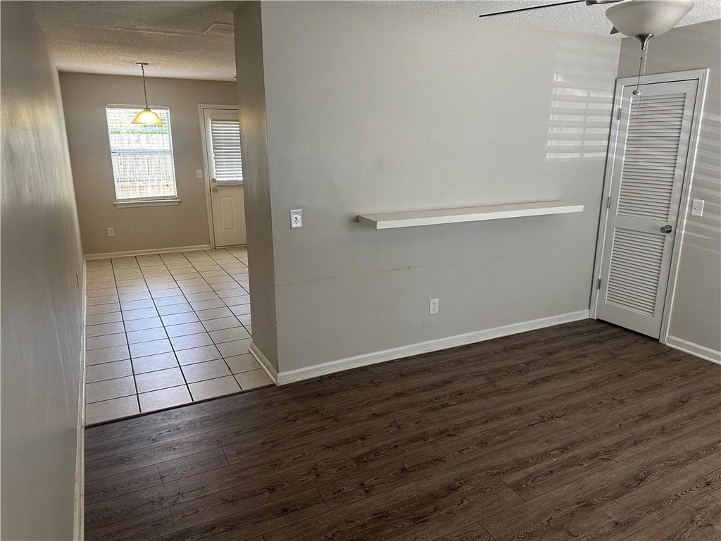 2 bedroom, 2 bathroom, 1,008 sq ft townhouse for sale at 303 Iron Belt Court, Cartersville, GA 30120 — photo 3