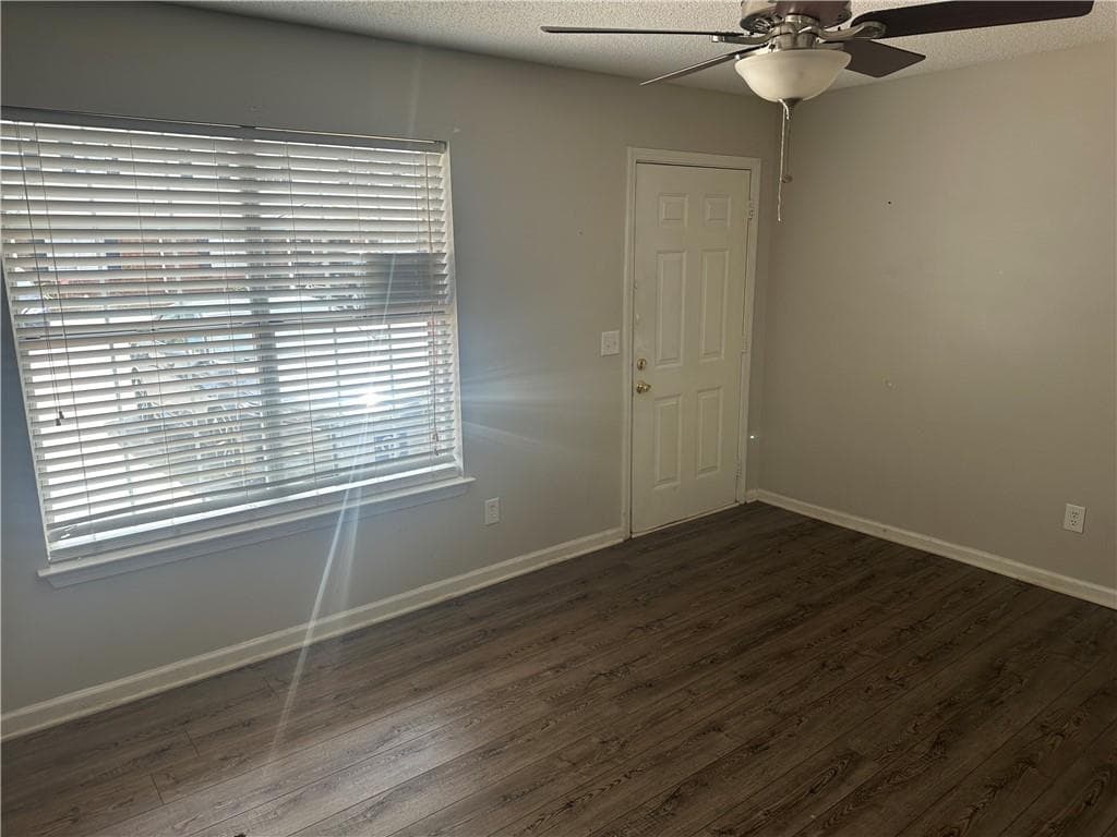 2 bedroom, 2 bathroom, 1,008 sq ft townhouse for sale at 303 Iron Belt Court, Cartersville, GA 30120 — photo 5
