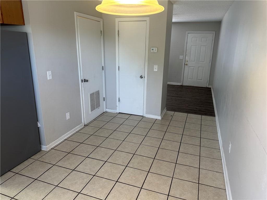 2 bedroom, 2 bathroom, 1,008 sq ft townhouse for sale at 303 Iron Belt Court, Cartersville, GA 30120 — photo 8