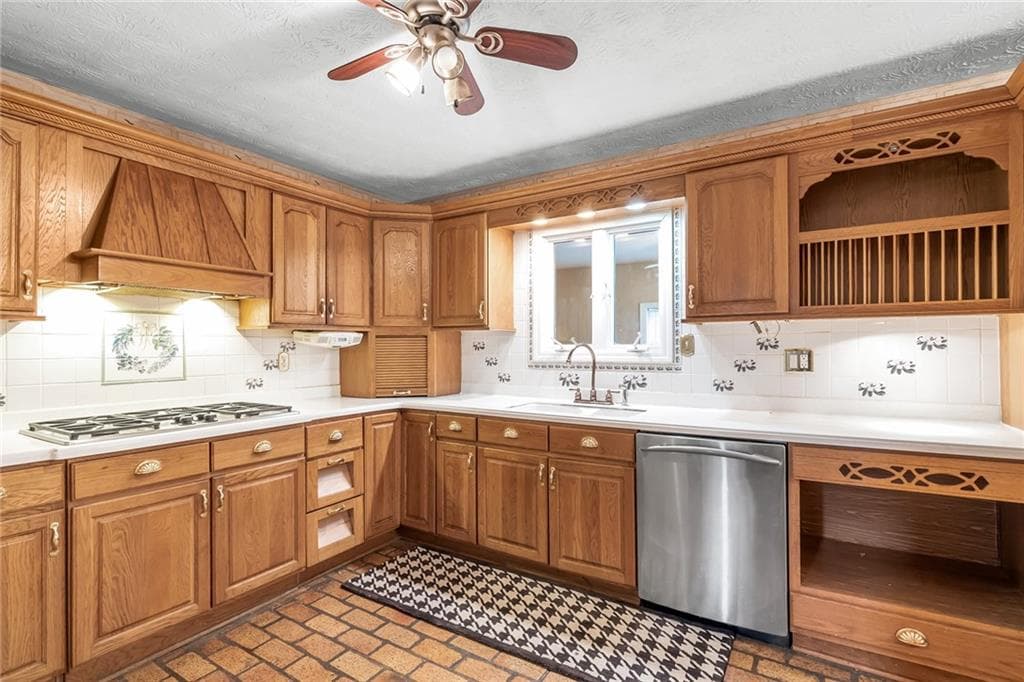 4 bedroom, 3 bathroom, 2,221 sq ft single family residence for rent at 131 Arrowood Lane, Alpharetta, GA 30009 for $2,750 a month — photo 6