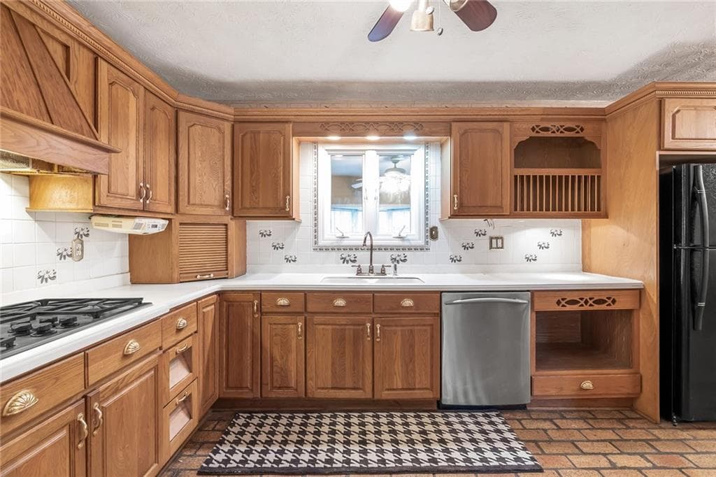 4 bedroom, 3 bathroom, 2,221 sq ft single family residence for rent at 131 Arrowood Lane, Alpharetta, GA 30009 for $2,750 a month — photo 7