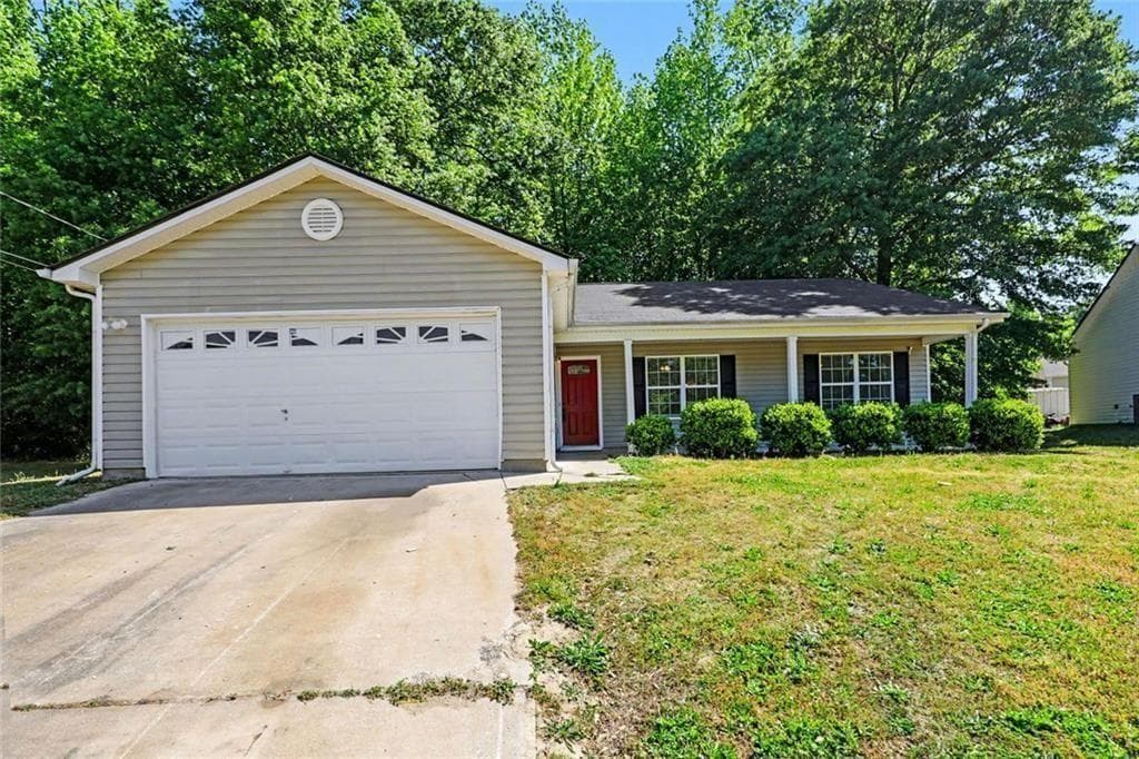 3 bedroom, 2 bathroom, 1,500 sq ft single family residence under contract at 530 Mica Trace, Atlanta, GA 30349