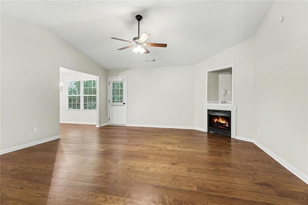 3 bedroom, 2 bathroom, 1,500 sq ft single family residence under contract at 530 Mica Trace, Atlanta, GA 30349 — photo 3