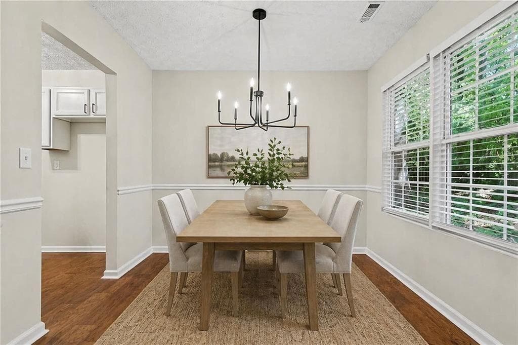 3 bedroom, 2 bathroom, 1,500 sq ft single family residence under contract at 530 Mica Trace, Atlanta, GA 30349 — photo 5
