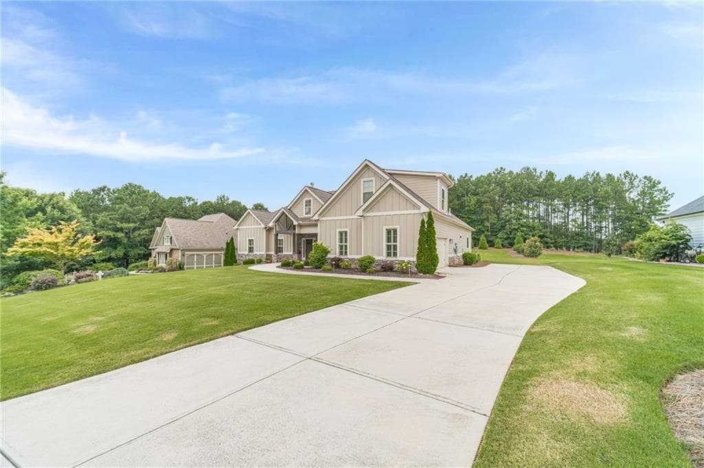 4 bedroom, 4 bathroom, 2,836 sq ft single family residence under contract at 2465 St Martin Way, Monroe, GA 30656 — photo 3